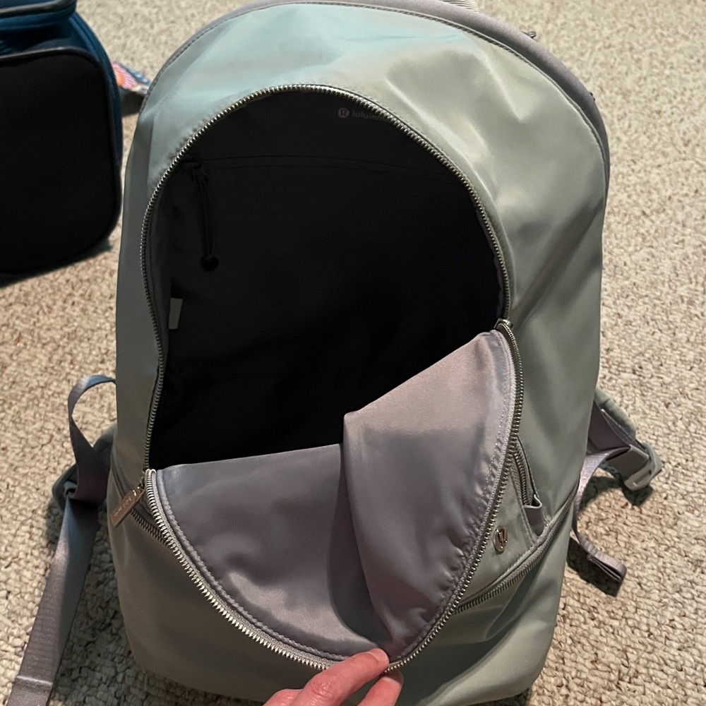 Lululemon City Adventurer Backpack - Picture 3 of 11